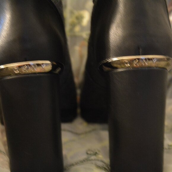 DKNY Women Lenni Lace Up Combat Bootie - Picture 7 of 10